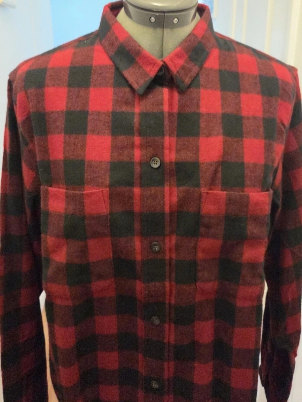 LL Bean Women's Flannel Shirt Relaxed Fit Scotch Plaid Red Black Sz M